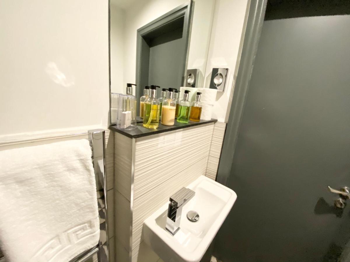 Studio At The Coach House Apartments 리즈 외부 사진