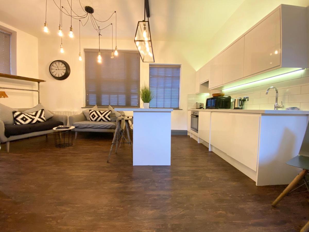 Studio At The Coach House Apartments 리즈 외부 사진